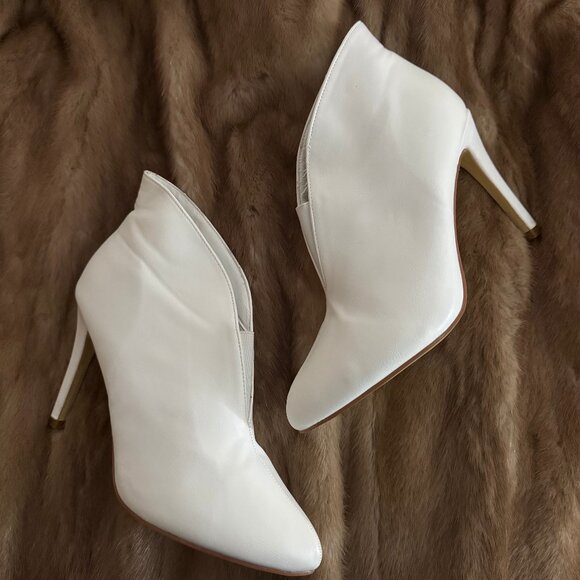Rouge Helium Shoes - Boots